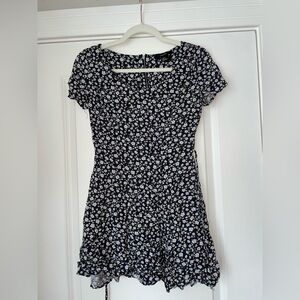 Forever 21 Black and White Floral Dress